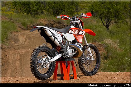 ktm_200exc_enduro_2011_014.jpg