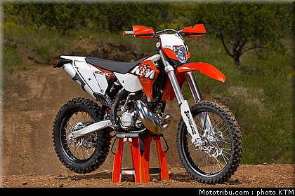 ktm_200exc_enduro_2011_015.jpg