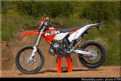 ktm_200exc_enduro_2011_017.jpg