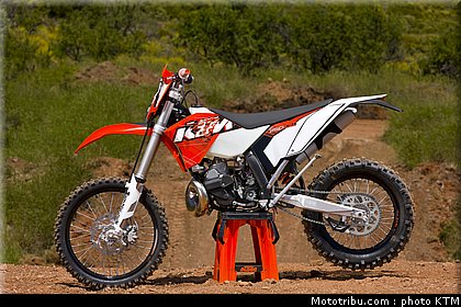 ktm_250exc_enduro_2011_041.jpg