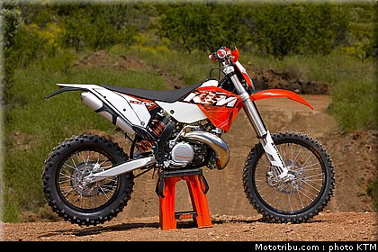 ktm_300exc_enduro_2011_028.jpg