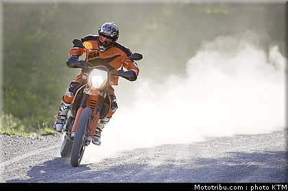 ktm_690_enduro_2011_001.jpg