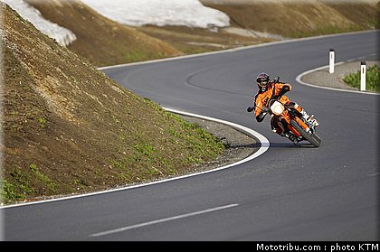 ktm_690_enduro_2011_002.jpg