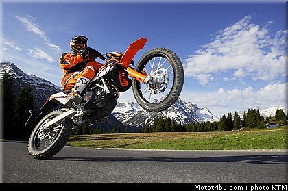 ktm_690_enduro_2011_003.jpg