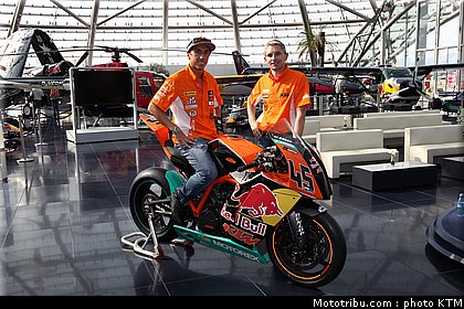 001_ktm_cairoli_bauer_2011.jpg