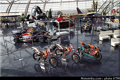 003_ktm_motos_2011.jpg