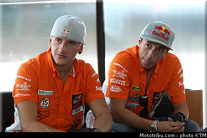 021_ktm_roczen_cairoli_2011.jpg