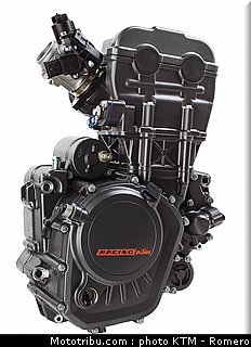 125_duke_023_ktm_2012.jpg