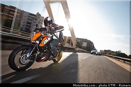 200_duke_008_ktm_2012.jpg