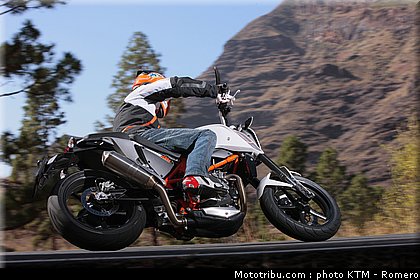 690_duke_0006_ktm_2012.jpg