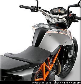 690_duke_0056_ktm_2012.jpg