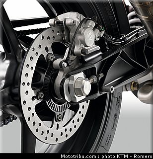 690_duke_0098_ktm_2012.jpg