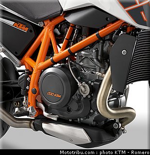690_duke_0100_ktm_2012.jpg
