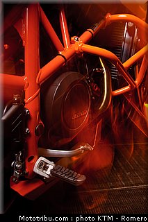 690_duke_0113_ktm_2012.jpg