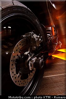 690_duke_0116_ktm_2012.jpg
