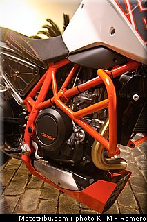 690_duke_0120_ktm_2012.jpg
