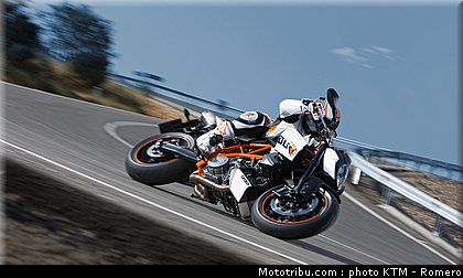 990_super_duke_001_ktm_2012.jpg
