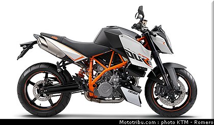 990_super_duke_004_ktm_2012.jpg