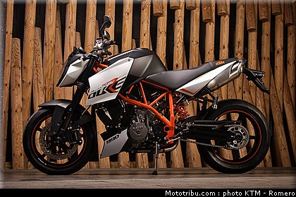 990_super_duke_006_ktm_2012.jpg