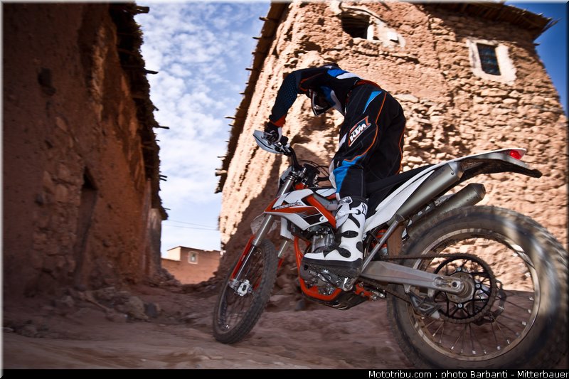 MOTO 