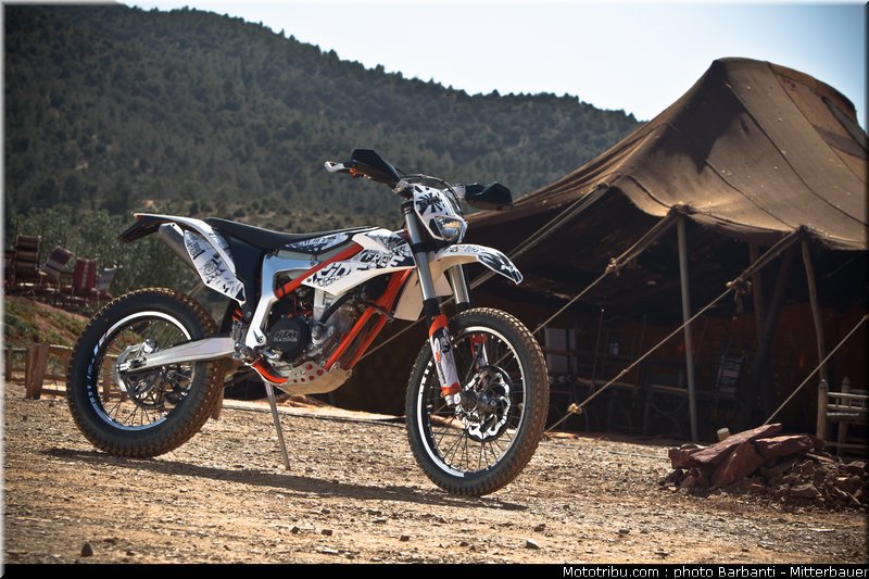 MOTO 