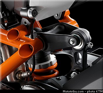 ktm_2012_rc8r_022.jpg