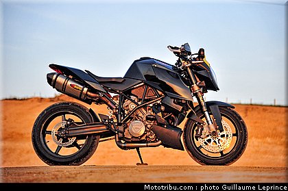 ktm_990_duke_julien_toniutti_rallye_france_2012_13.jpg