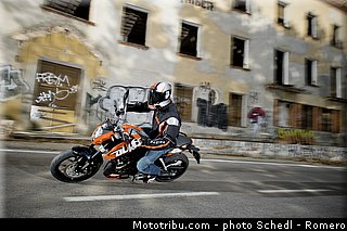 ktm_2013_390_duke_0002.jpg