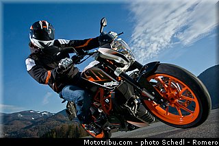 ktm_2013_390_duke_0012.jpg