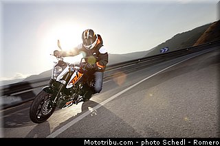ktm_2013_390_duke_0014.jpg