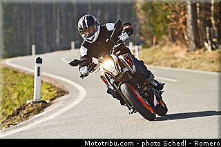 ktm_2013_390_duke_0015.jpg