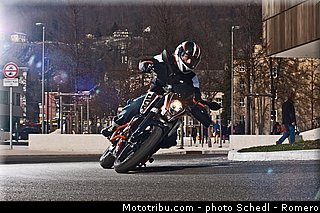 ktm_2013_390_duke_0018.jpg