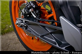 ktm_2013_390_duke_0063.jpg