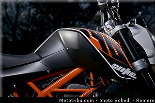 ktm_2013_390_duke_0067.jpg