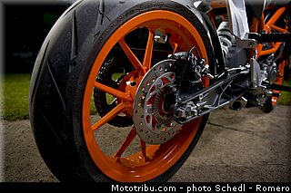 ktm_2013_390_duke_0073.jpg