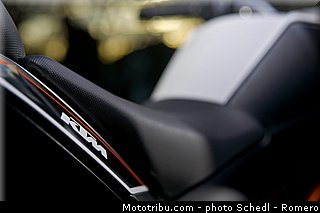 ktm_2013_390_duke_0079.jpg