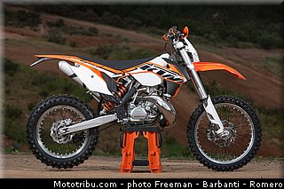 200_exc_001_ktm_2014_off_road.jpg