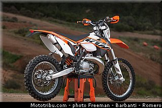 250_exc_002_ktm_2014_off_road.jpg