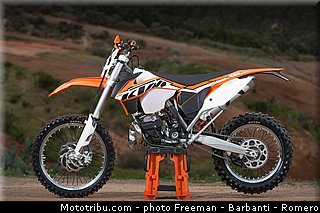 250_exc_003_ktm_2014_off_road.jpg