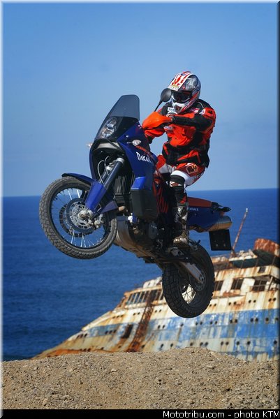 MOTO 