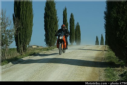 ktm_2003_950_adventure_002.jpg
