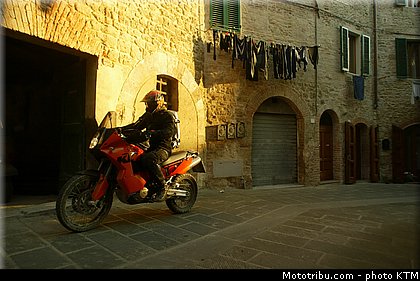 ktm_2003_950_adventure_003.jpg