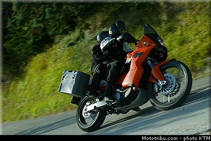 ktm_2003_950_adventure_009.jpg