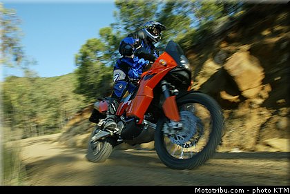 ktm_2003_950_adventure_012.jpg
