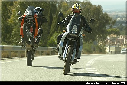 ktm_2003_950_adventure_016.jpg
