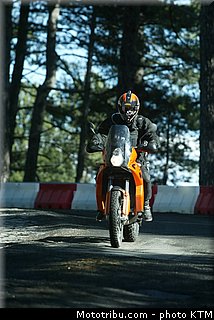 ktm_2003_950_adventure_034.jpg