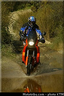 ktm_2003_950_adventure_036.jpg