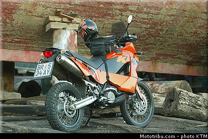 ktm_2003_950_adventure_049.jpg