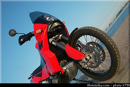 ktm_2003_950_adventure_061.jpg