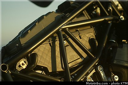 ktm_2003_950_adventure_077.jpg